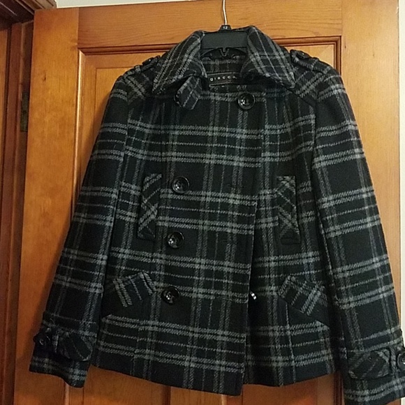 Coat - Picture 1 of 2